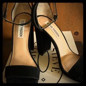 Steve Madden size 6.5 ankle strap heels.